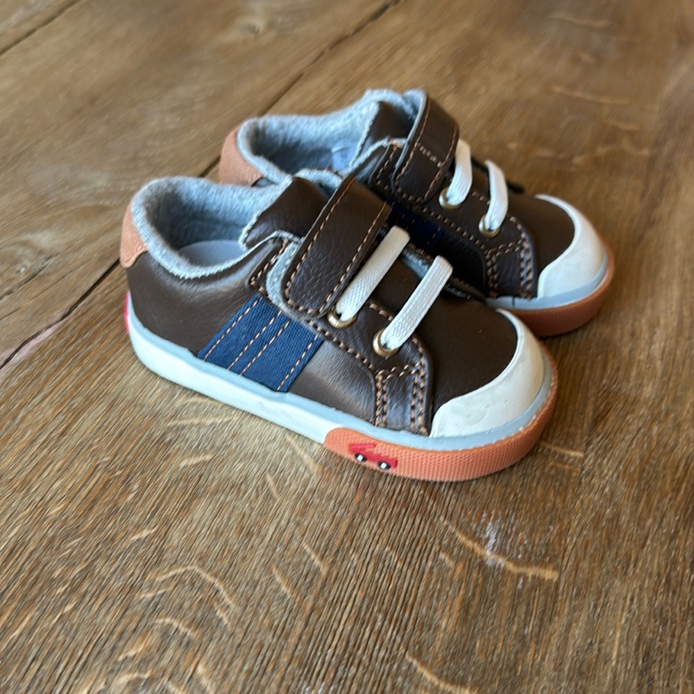 See Kai Run boys Lucci brown leather size 4